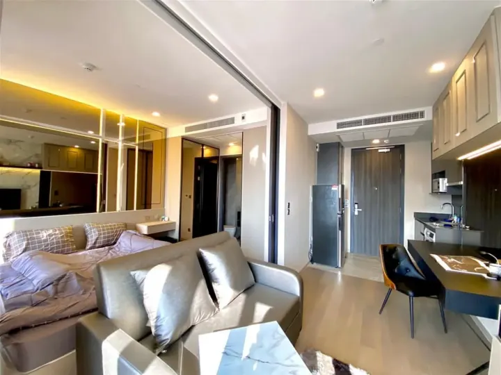 Property photos for Ashton Asoke
