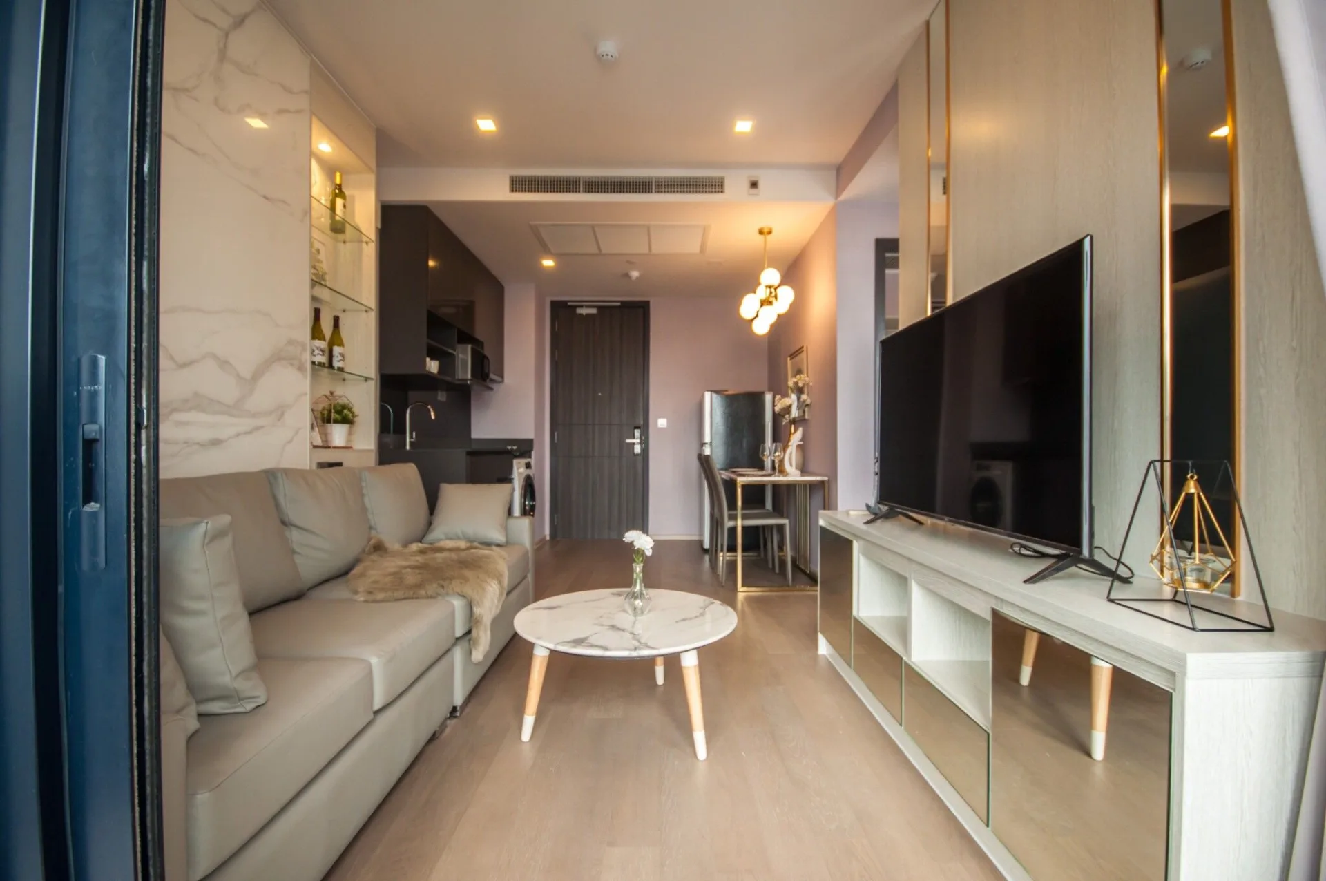 Property photos for Ashton Asoke