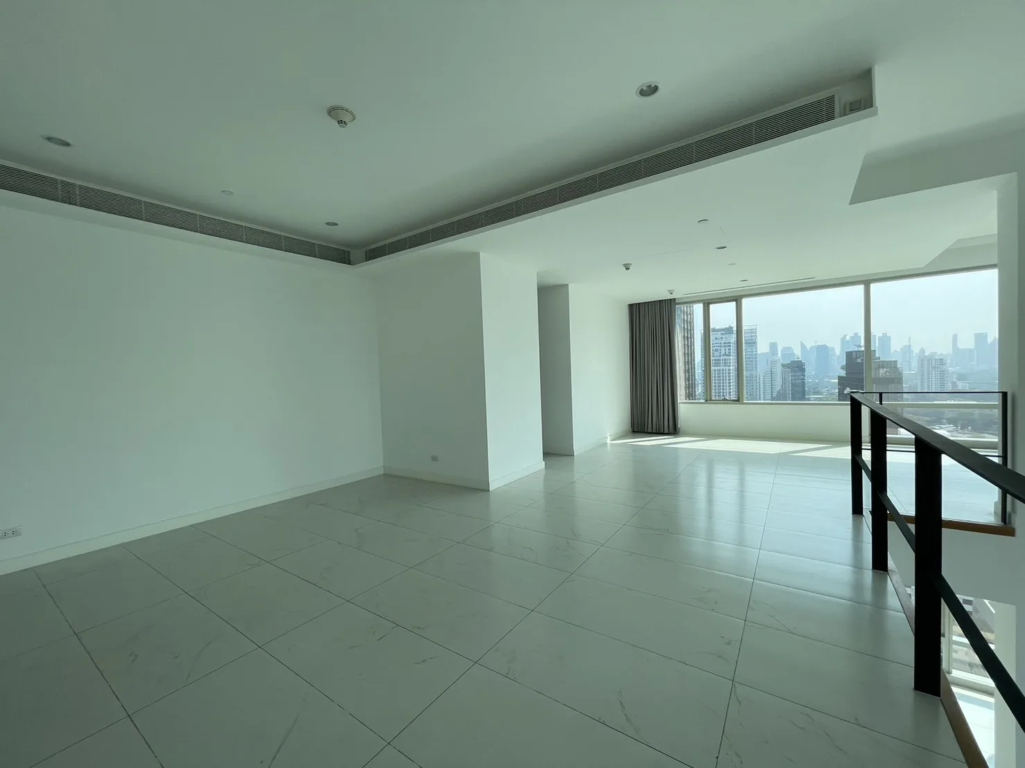 Property photos for 185 Rajadamri