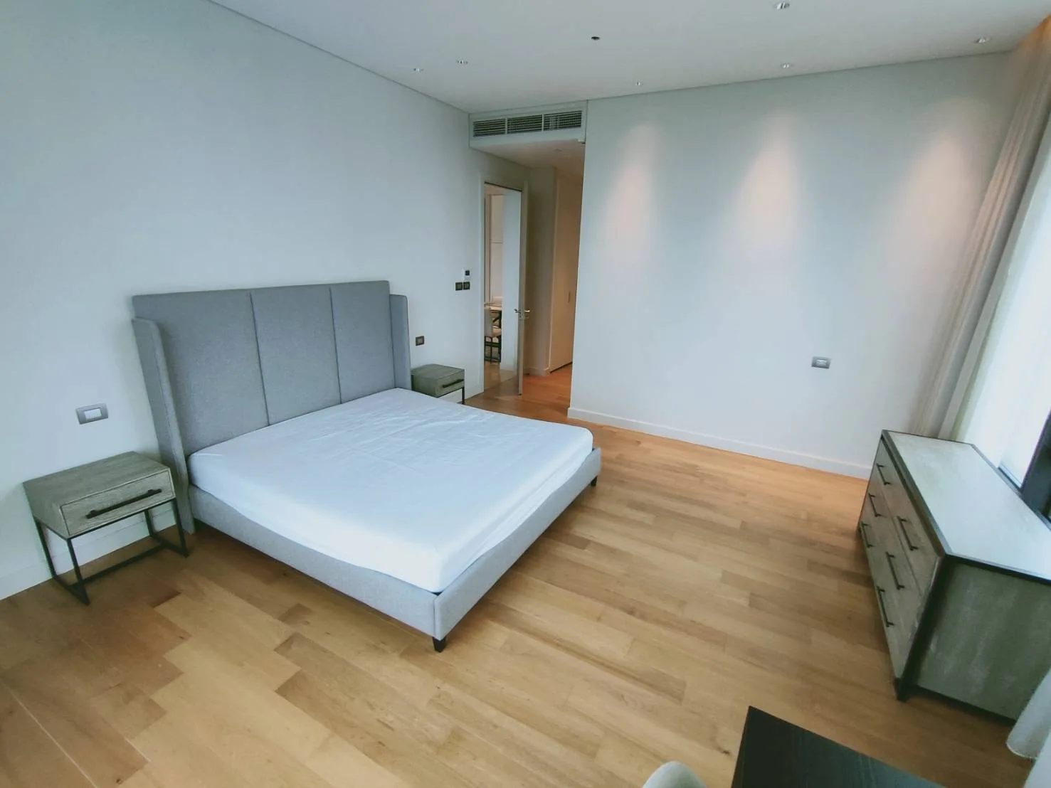 Property photos for Sindhorn Residence