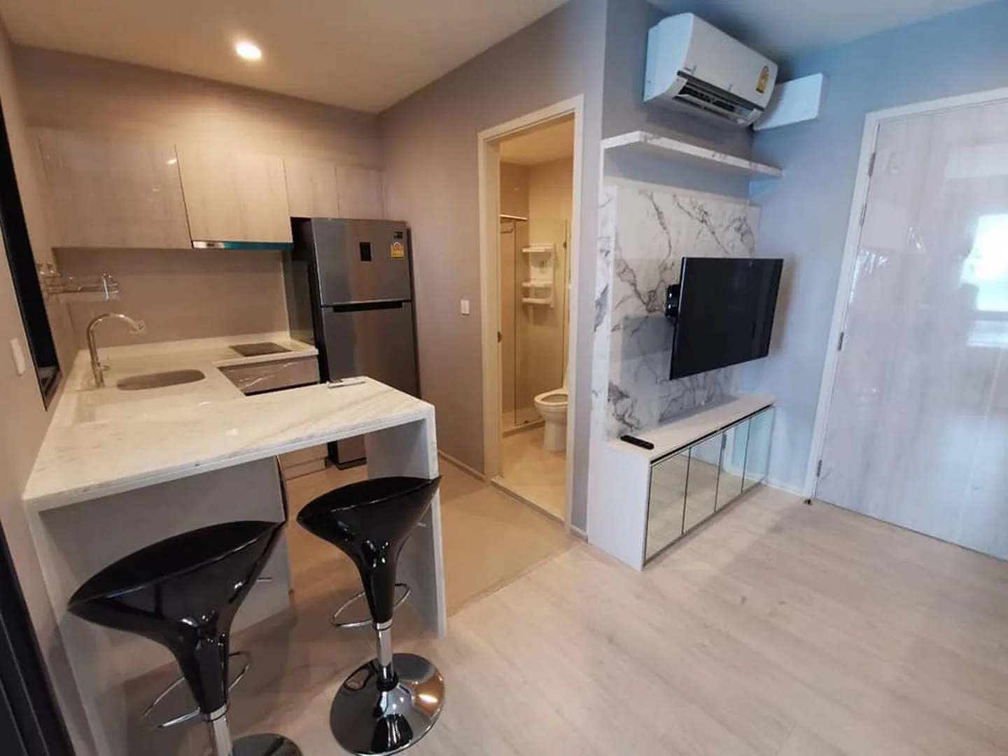 Property photos for Life Asoke
