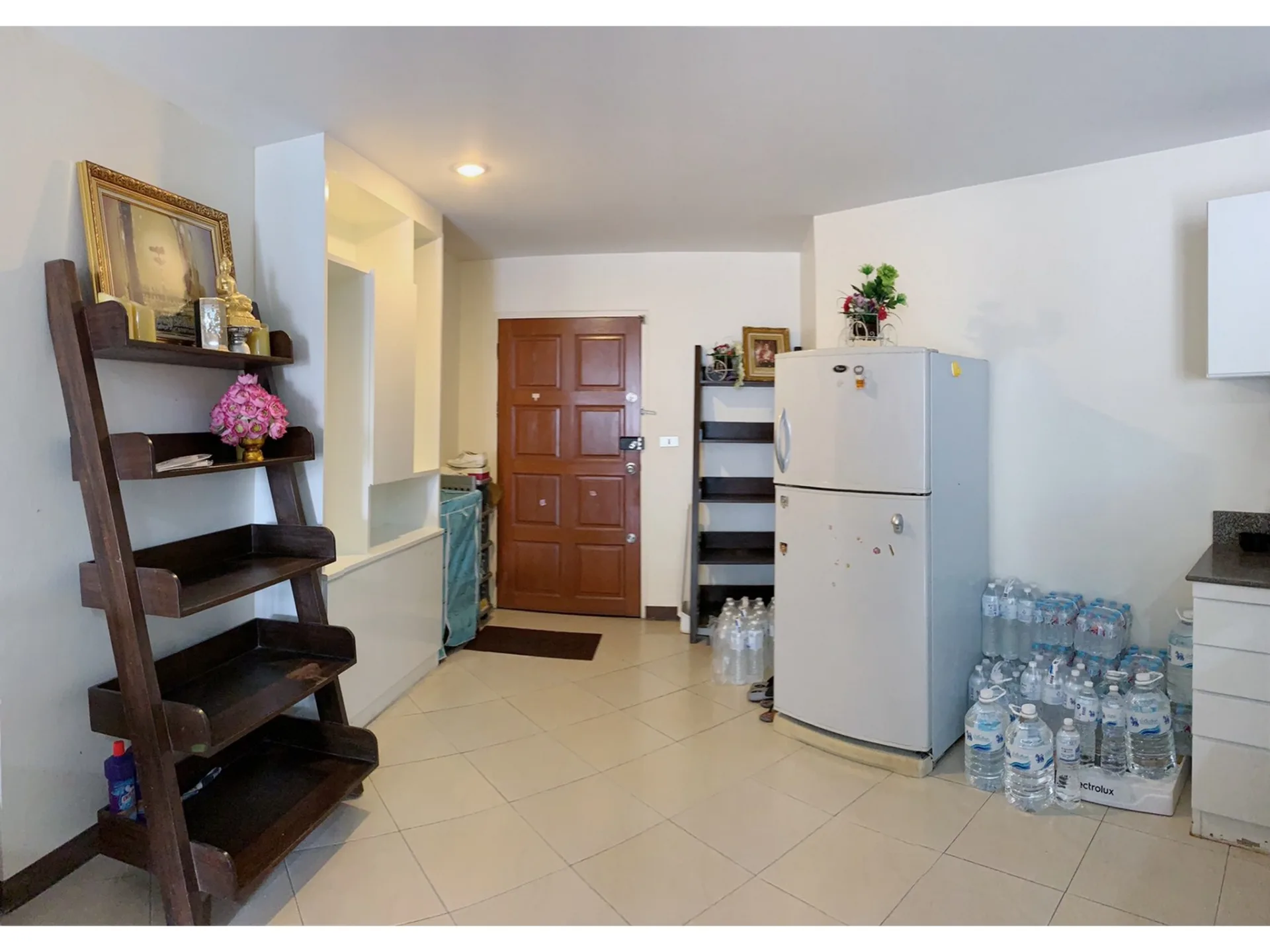 Property photos for Wittayu Complex