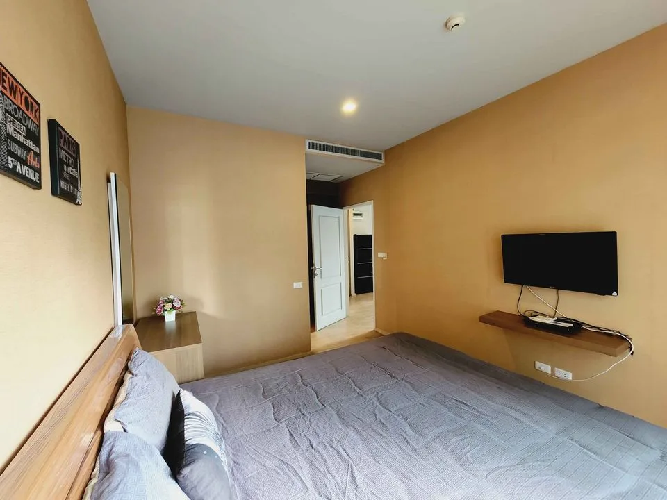 Property photos for Noble Refine