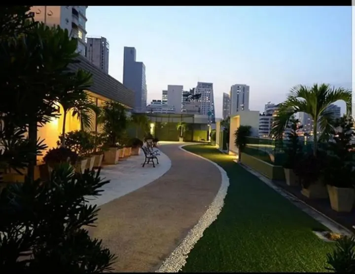 Property photos for Beverly 33