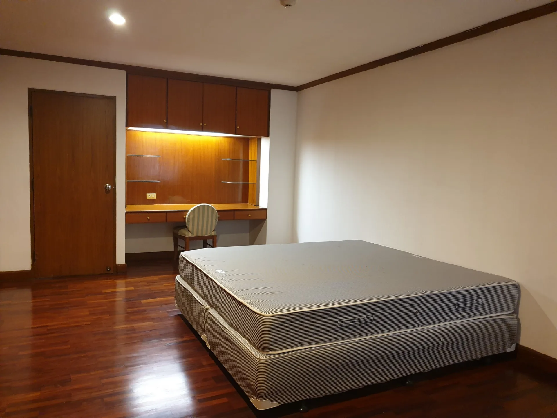 Property photos for Sethiwan Residence