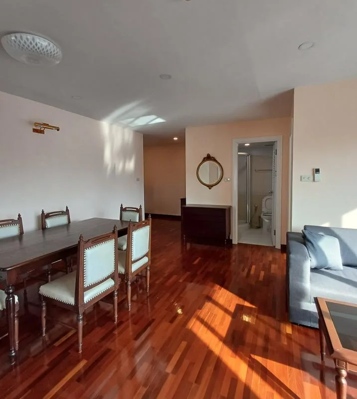 Property photos for Navin Court