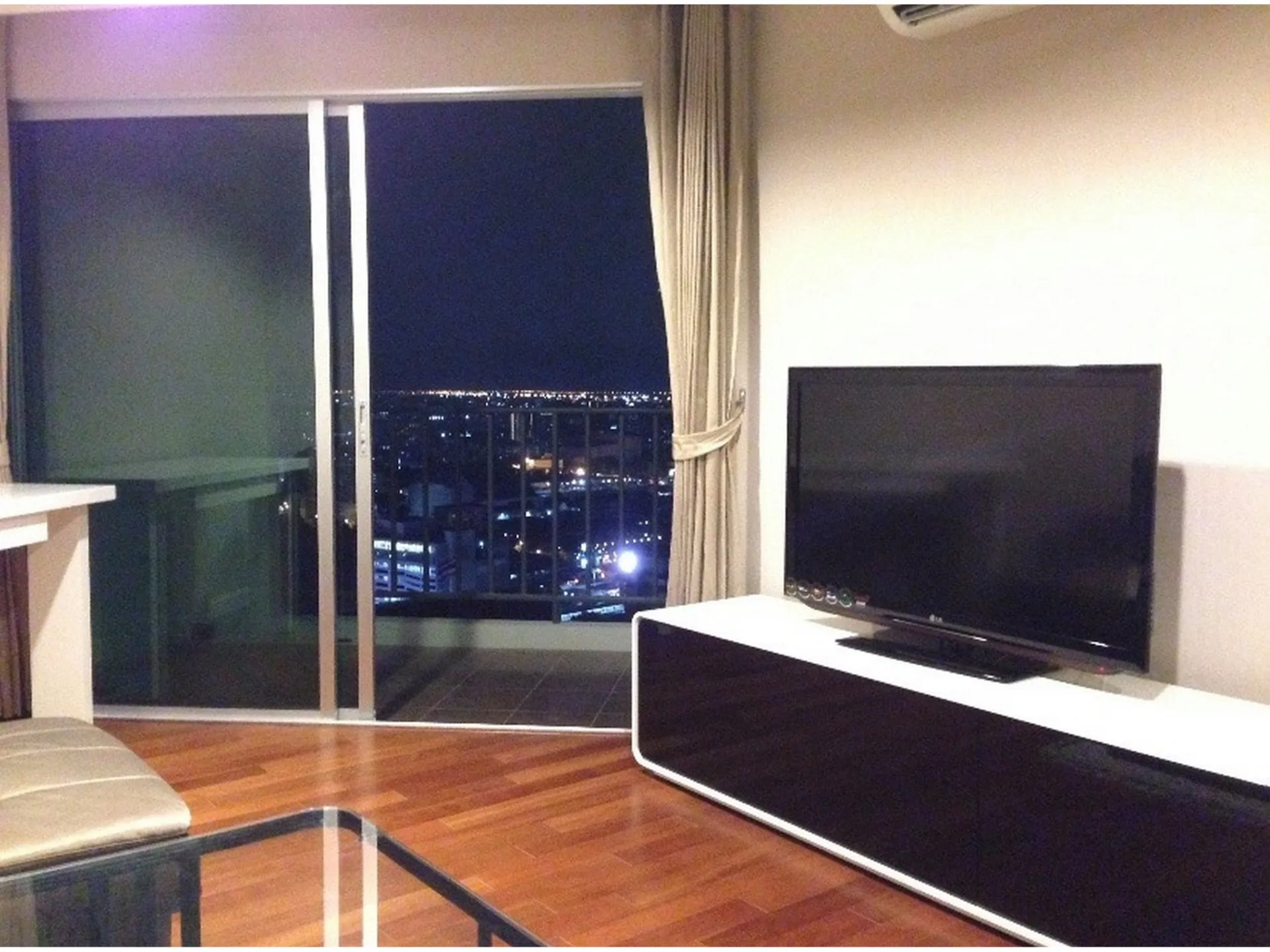 Property photos for Belle Grand Rama 9