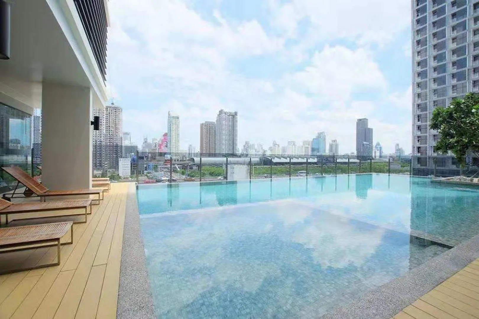 Property photos for Rhythm Asoke 2