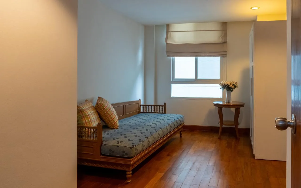 Property photos for Suan Phinit Place