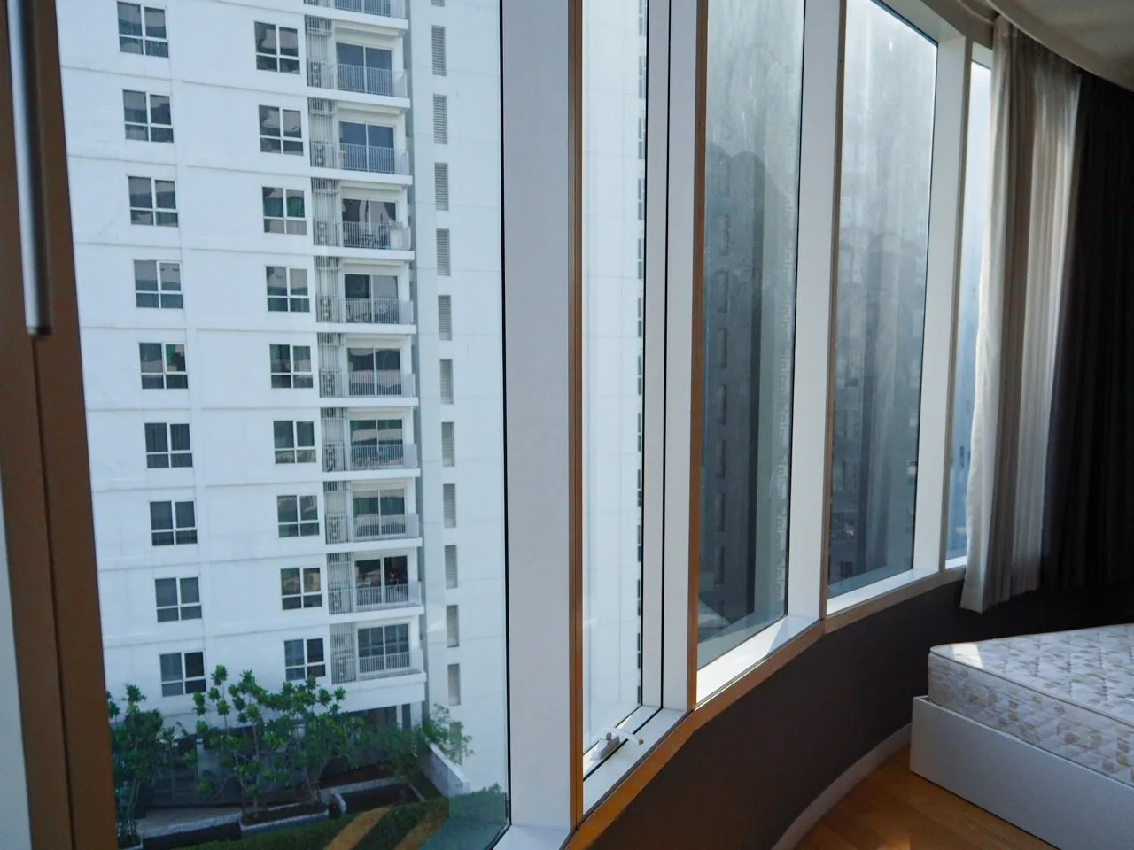 Property photos for Eight Thonglor Residence