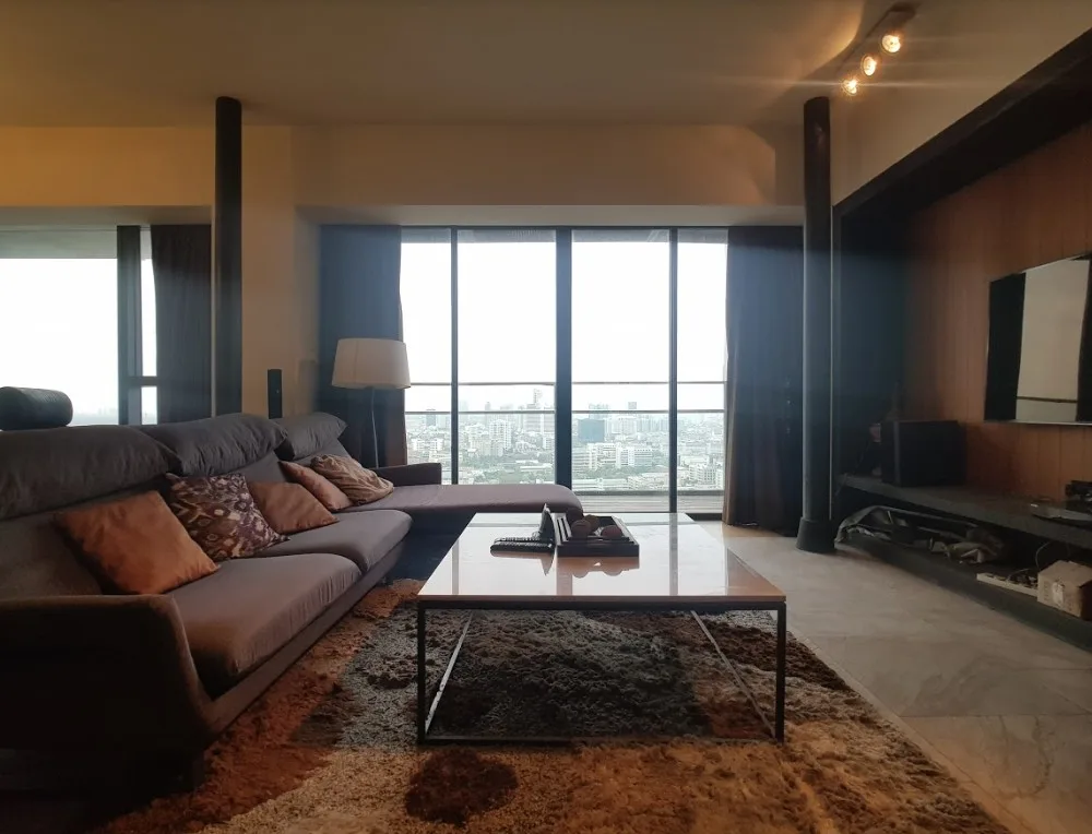 Property photos for The Met