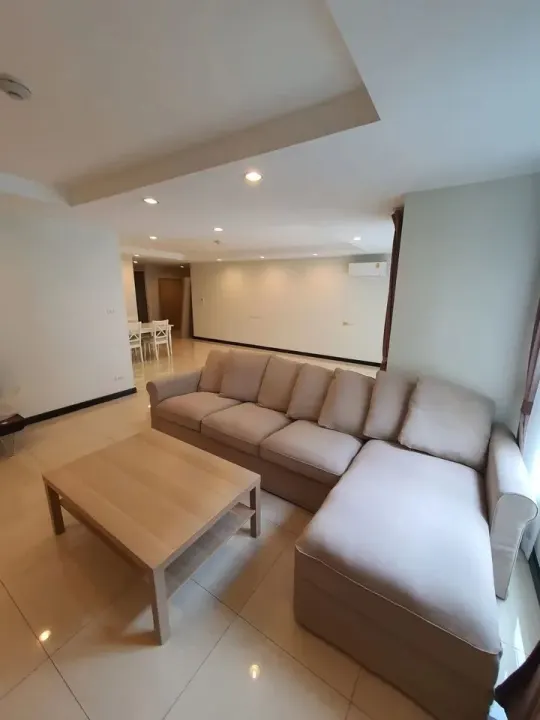 Property photos for Avenue 61