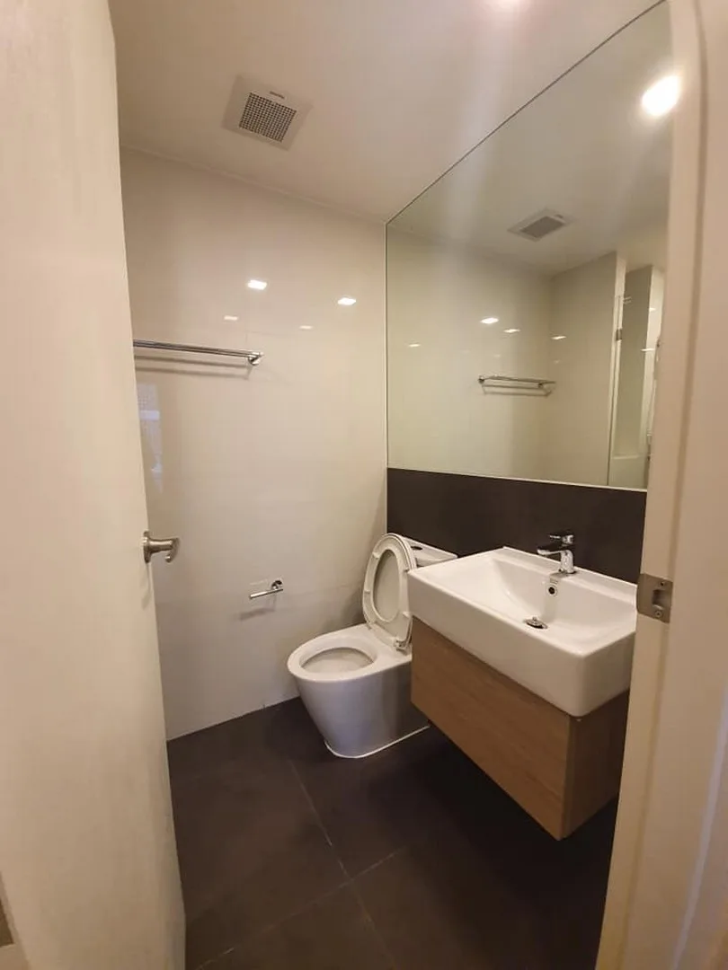 Property photos for Chambers On - nut Station