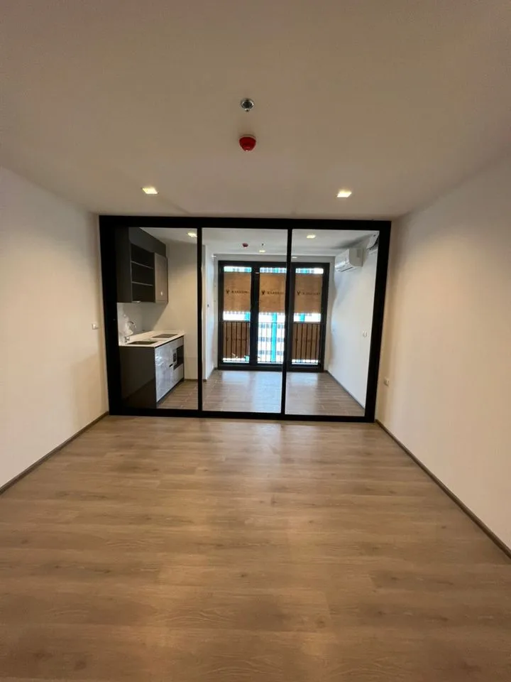 Property photos for THE LINE Phahonyothin Park