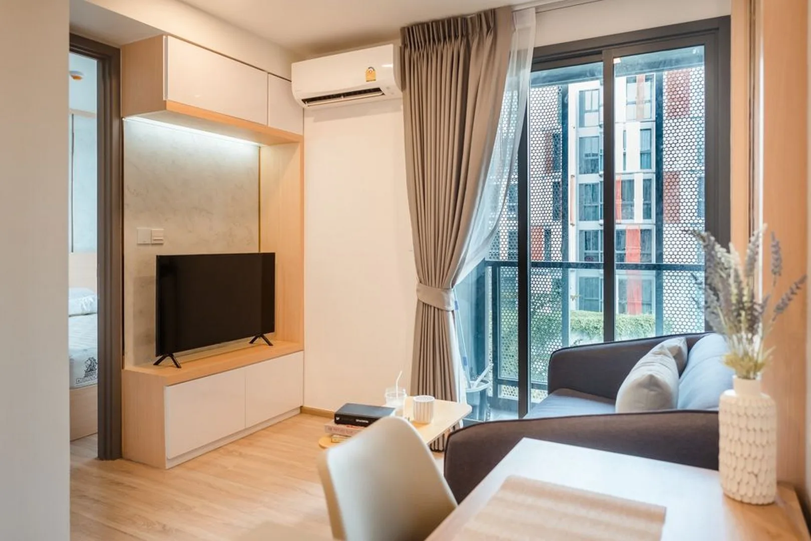 Property photos for Taka Haus Ekamai 12