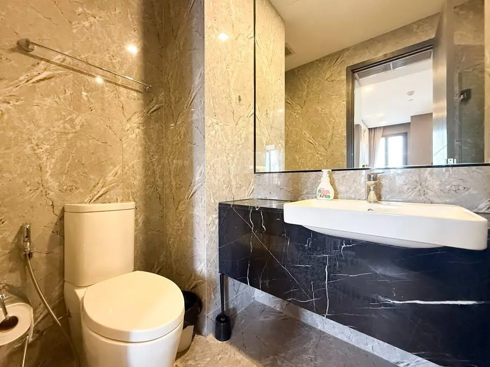 Property photos for Ashton Asoke