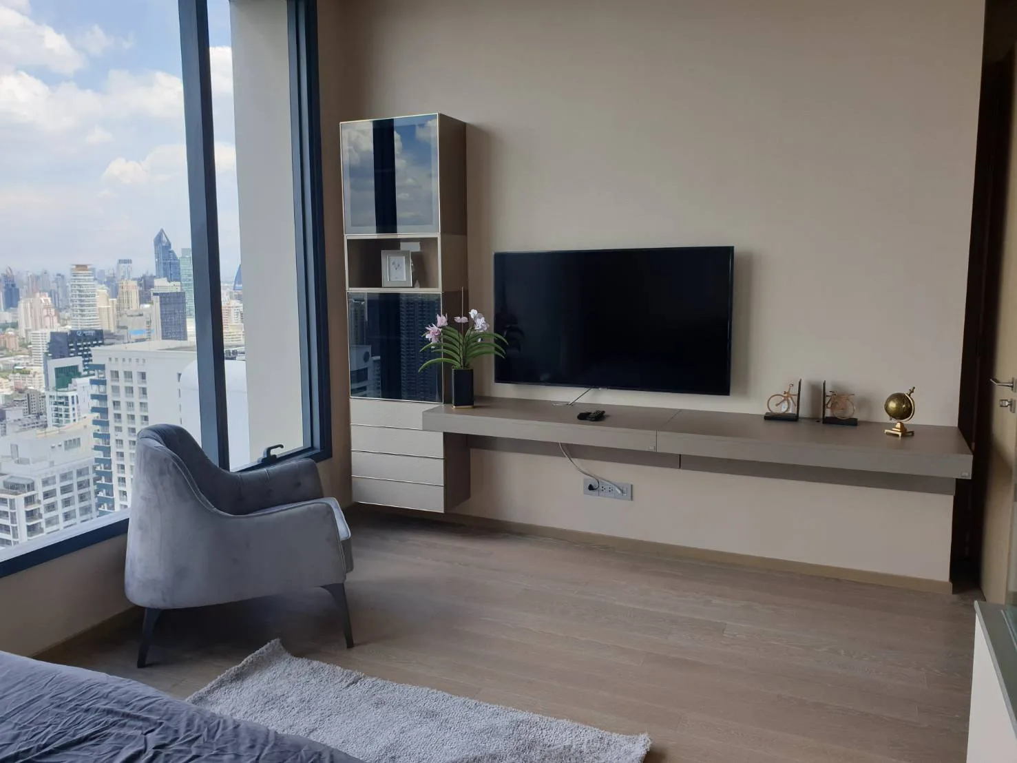 Property photos for The Esse Asoke