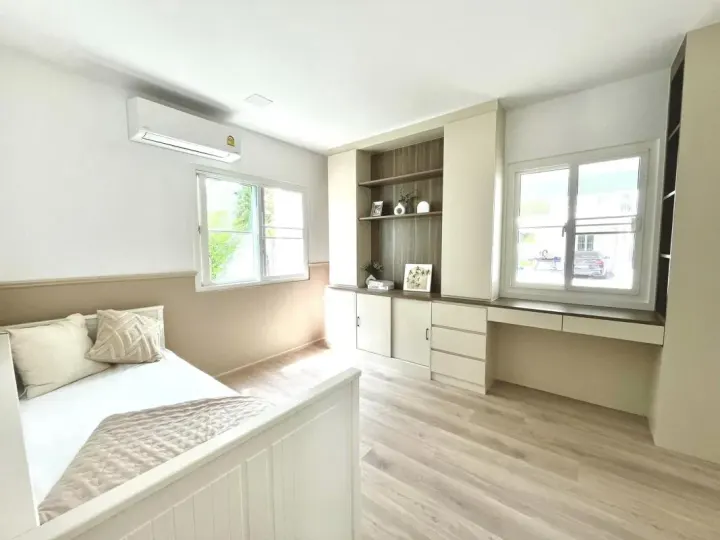 Property photos for Villaggio Srinakarin-bangna