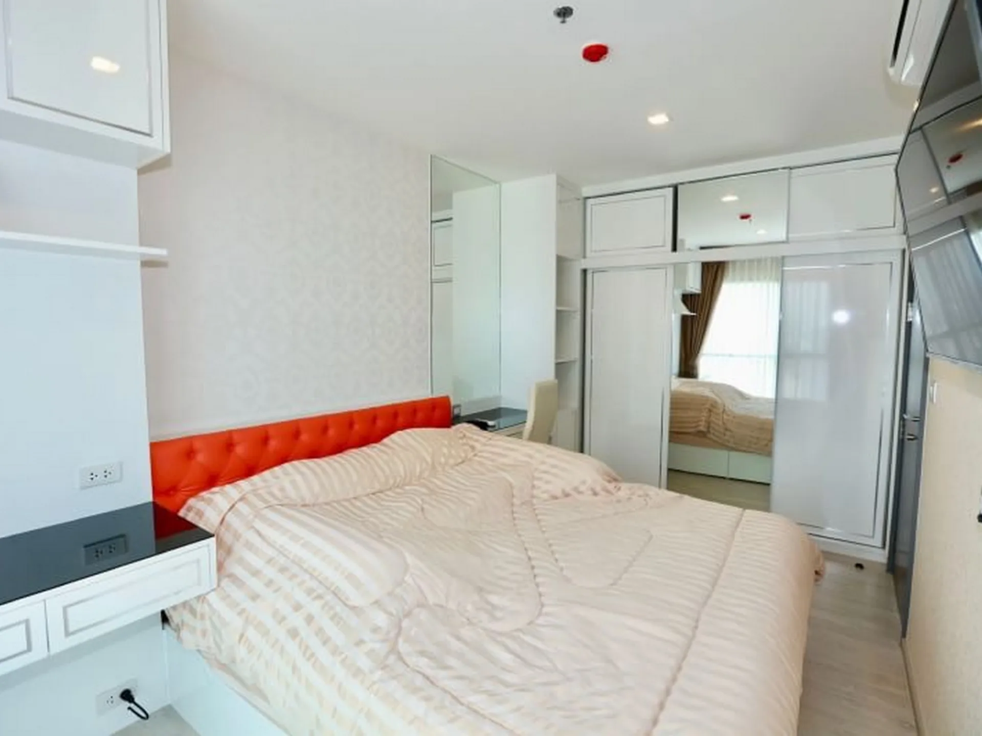 Property photos for Rhythm Rangnam