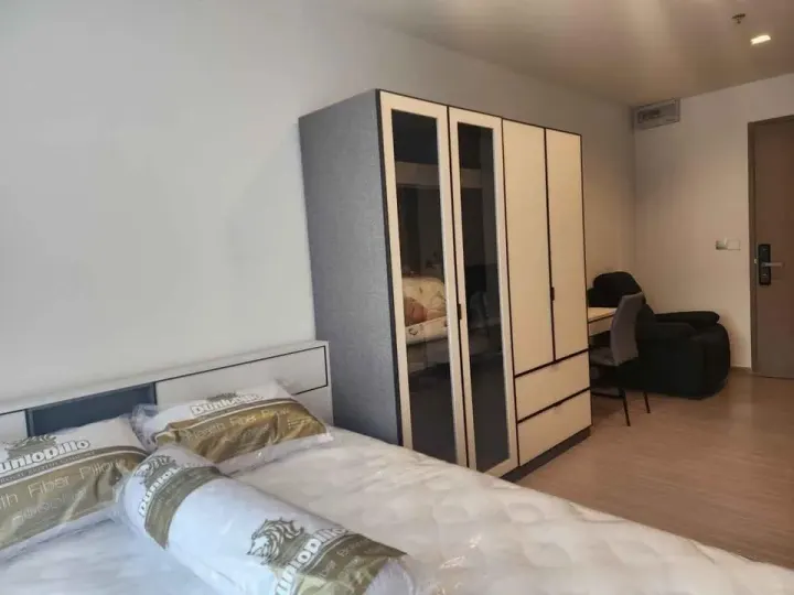 Property photos for Life Asoke Hype
