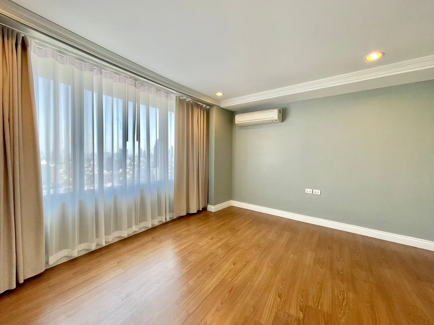 Property photos for Supakarn Condominium