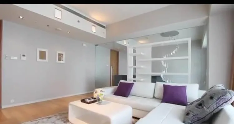 Property photos for The Met