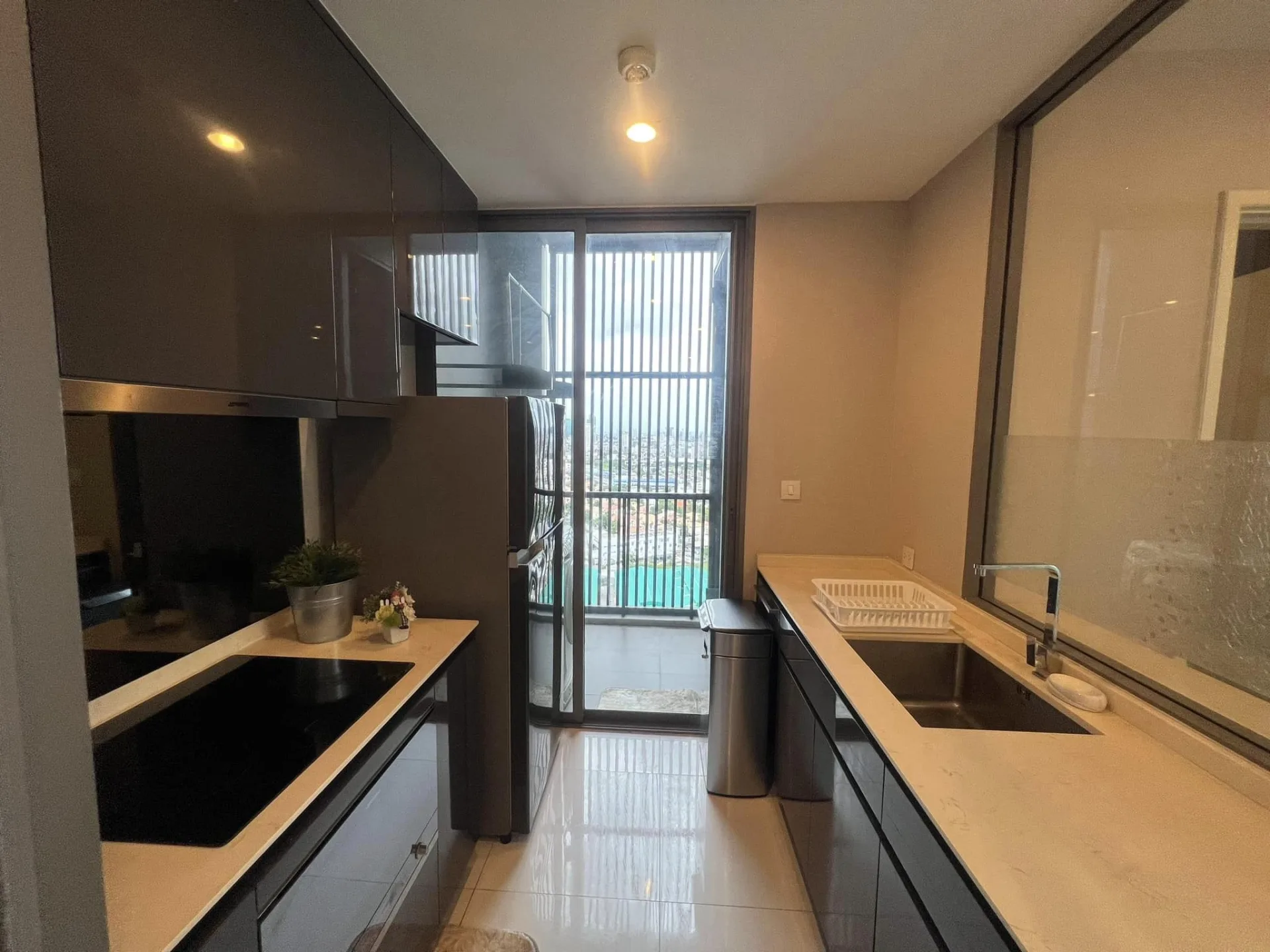 Property photos for The Room Sukhumvit 69