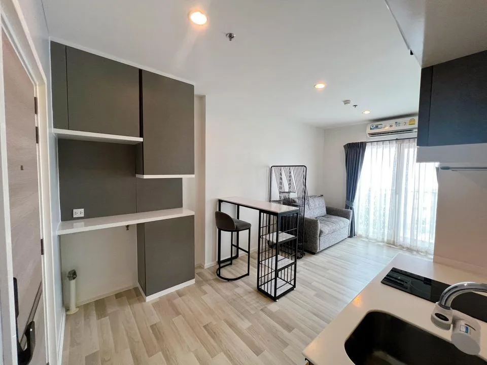 Property photos for The Key Sathorn - Charoenraj