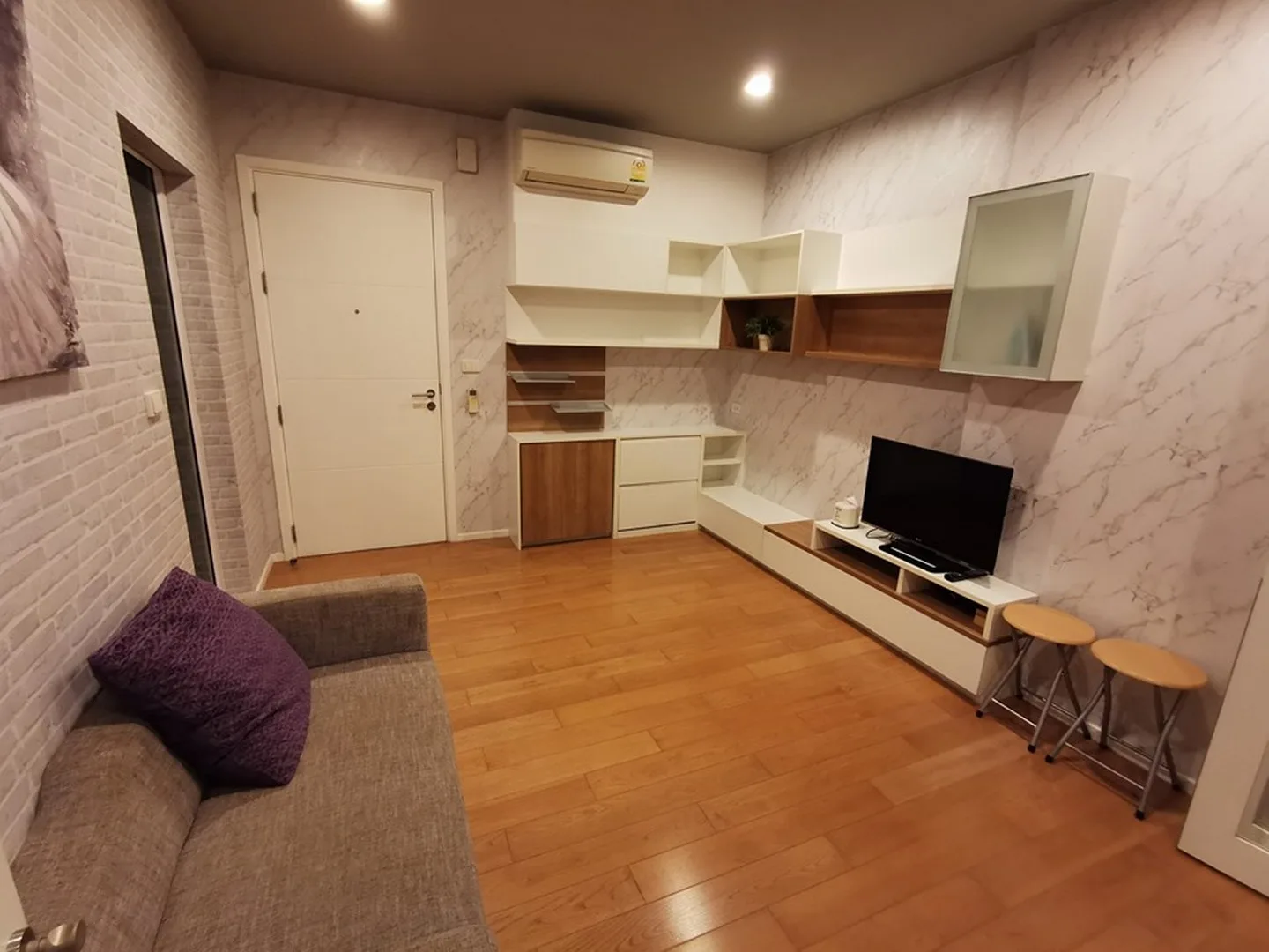 Property photos for Blocs 77