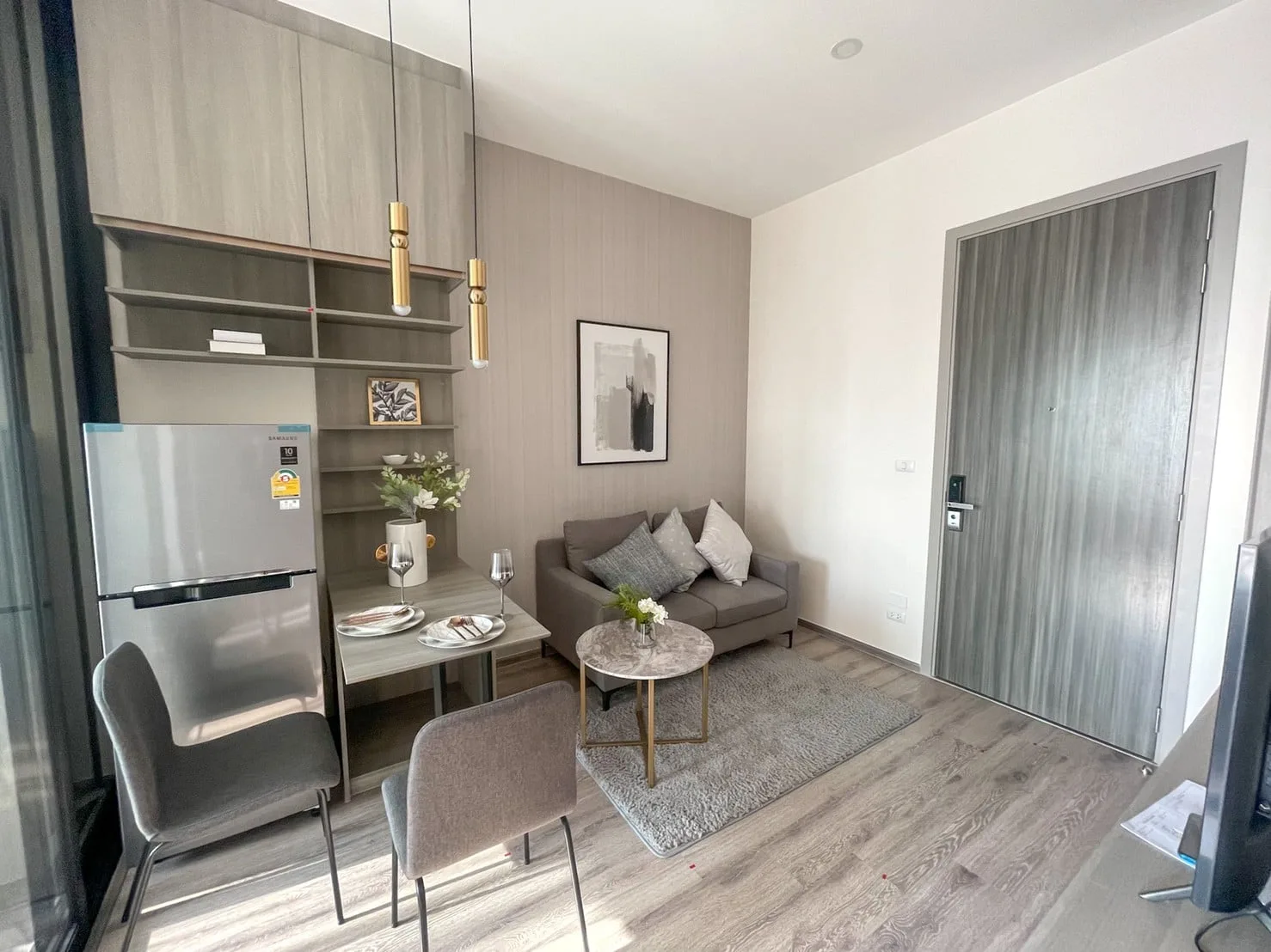 Property photos for Knightsbridge Prime Onnut