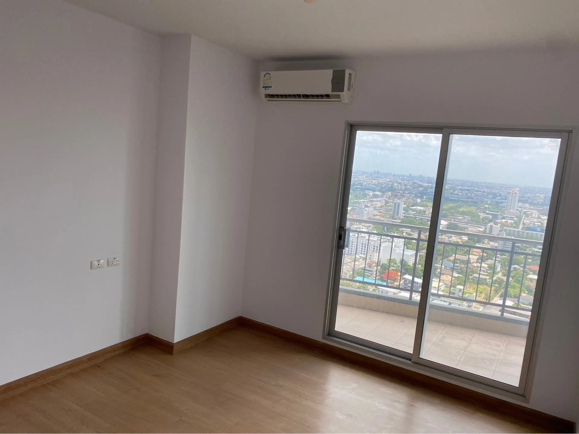 Property photos for Supalai Park Ekkamai - Thonglor
