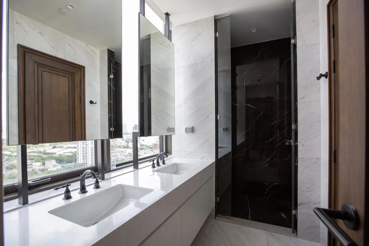 Property photos for Muniq Langsuan