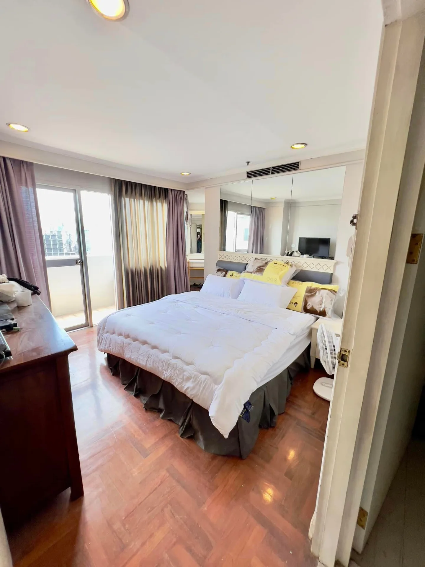 Property photos for Wittayu Complex