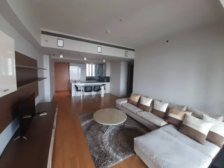 Property photos for The Met