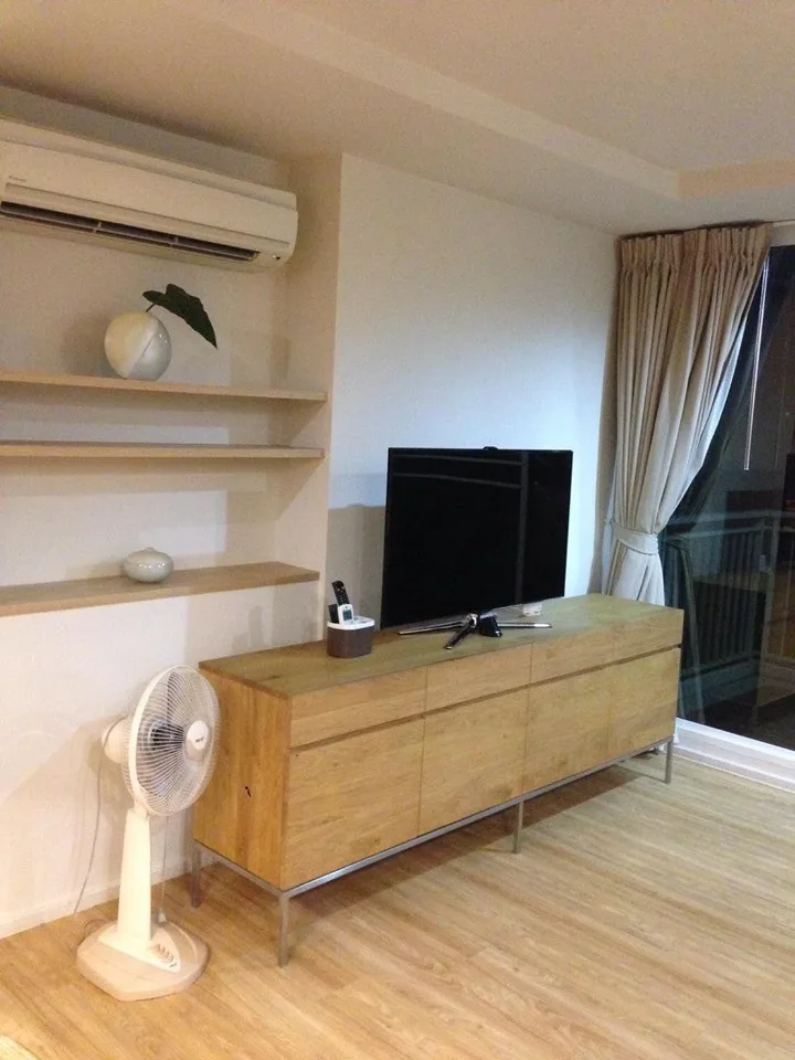 Property photos for Siri On 8