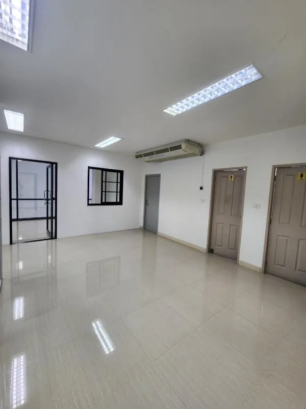 Property photos for Mahatun Rama 3