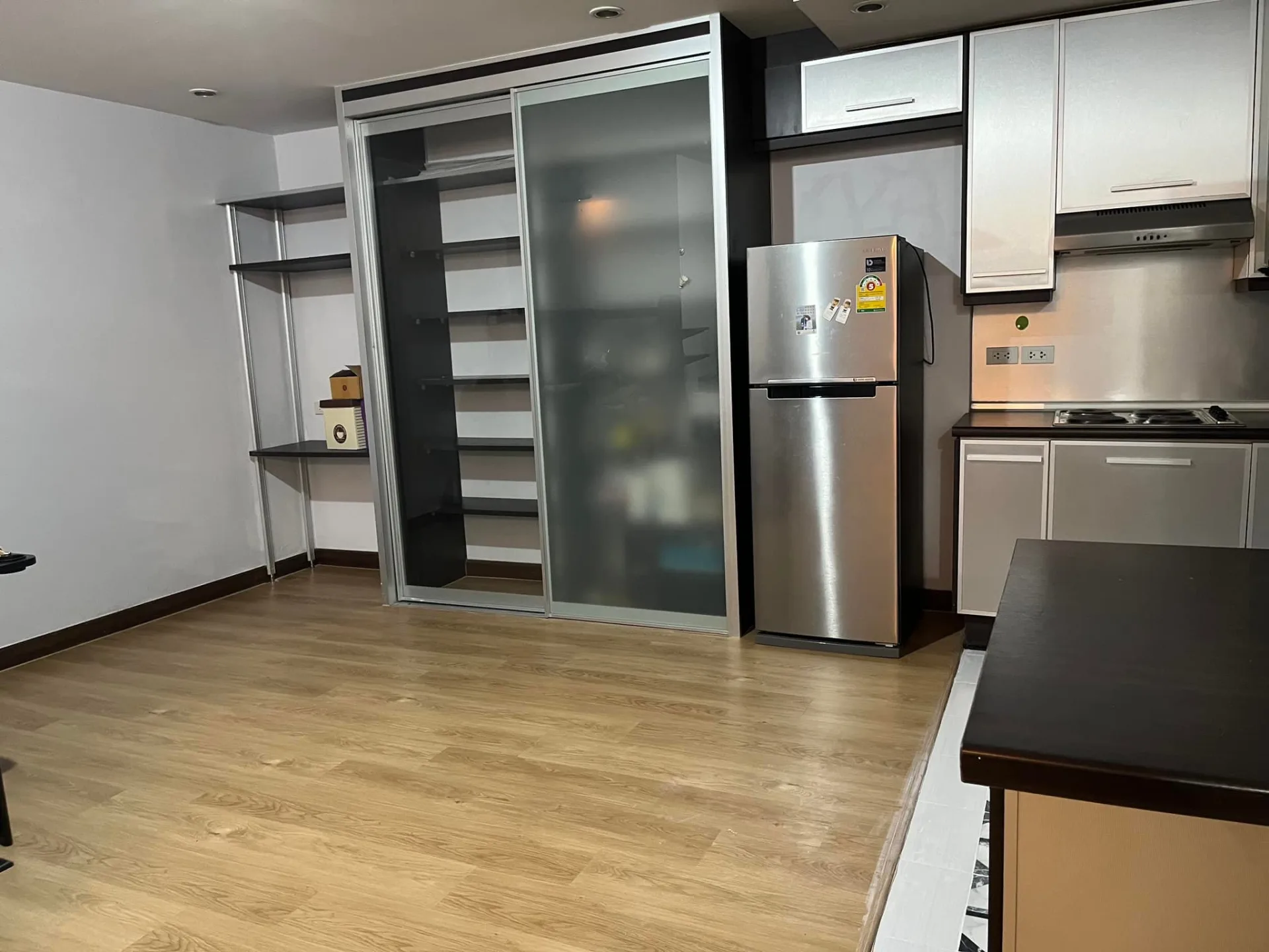 Property photos for Petch 9 Tower