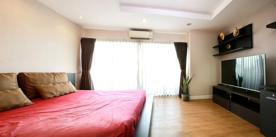 Property photos for Phasuk Place