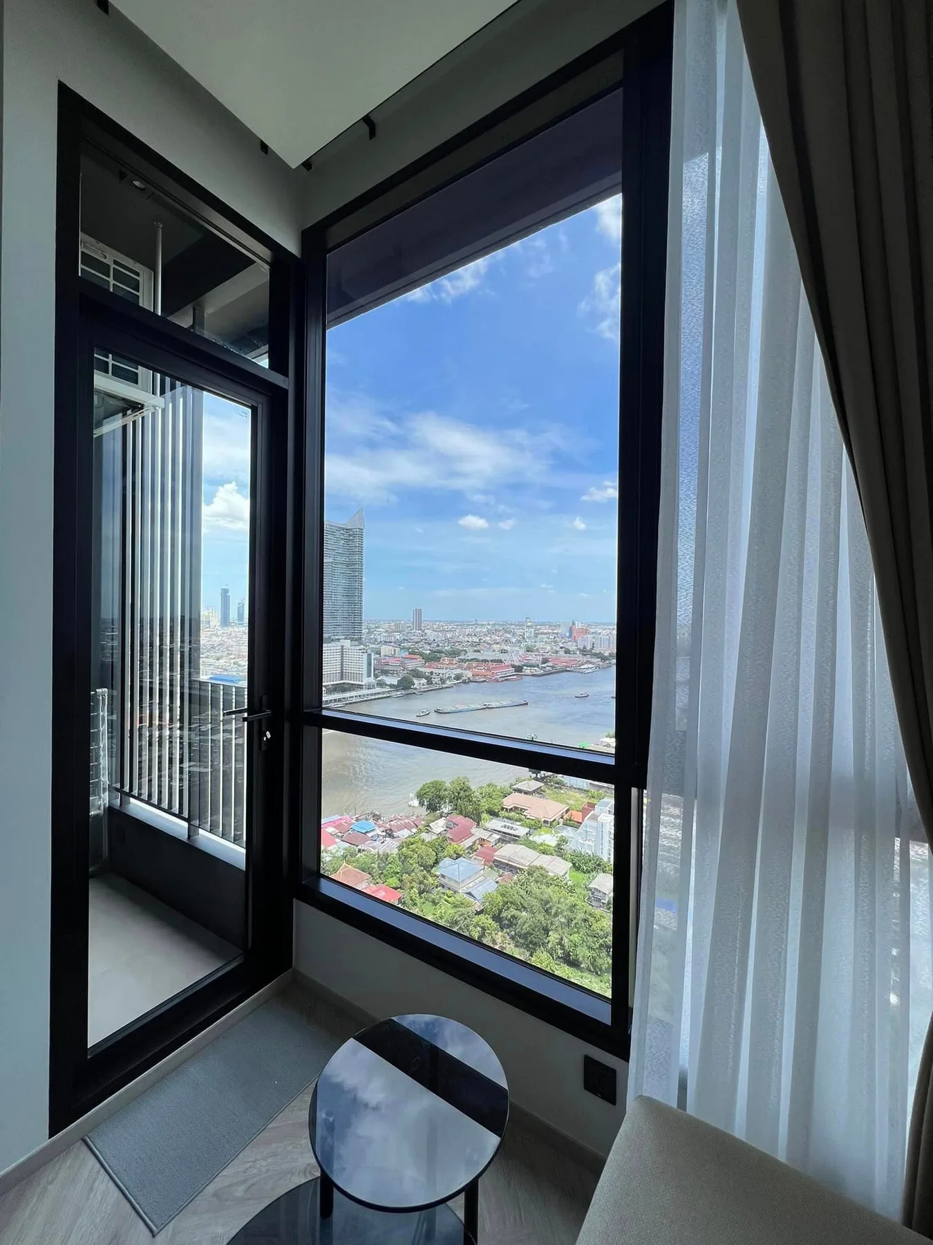 Property photos for Chapter Charoennakhorn-riverside