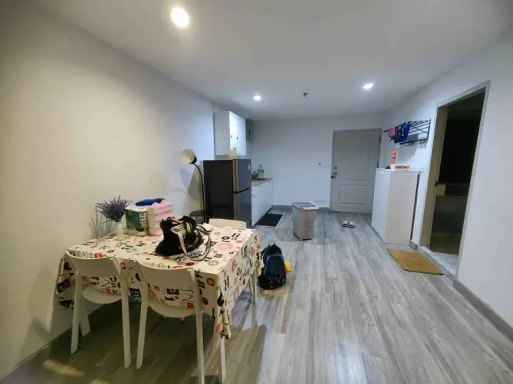 Property photos for State Tower