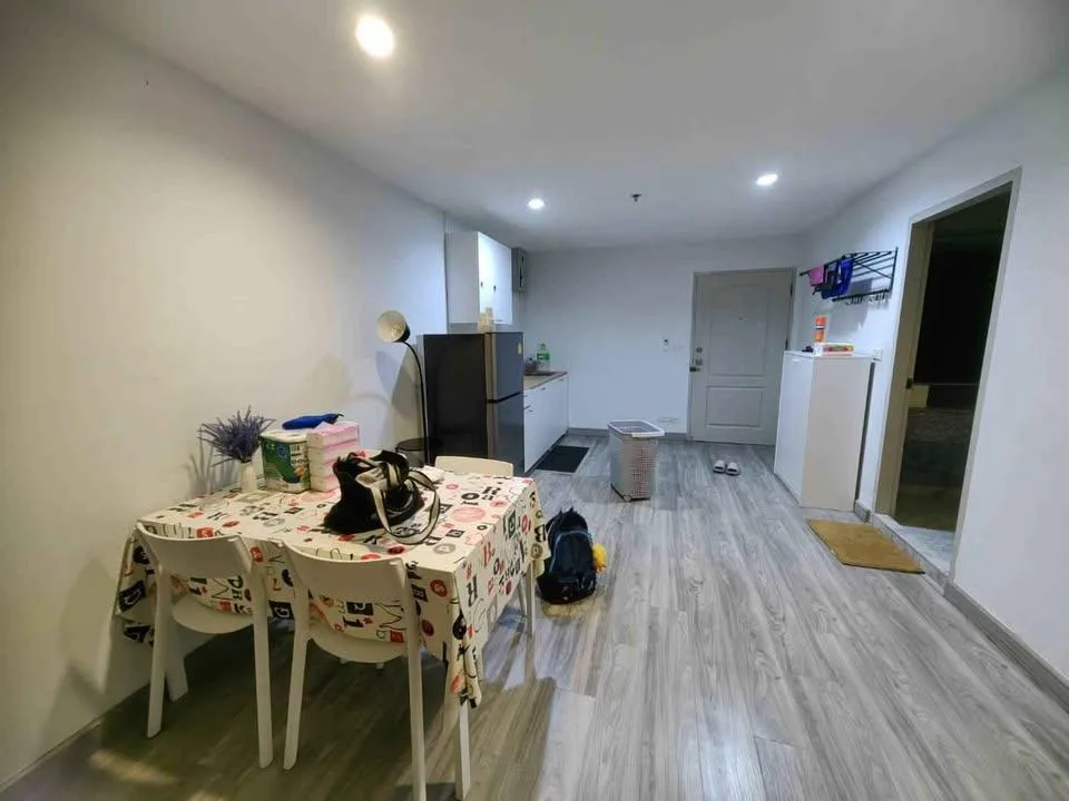 Property photos for State Tower