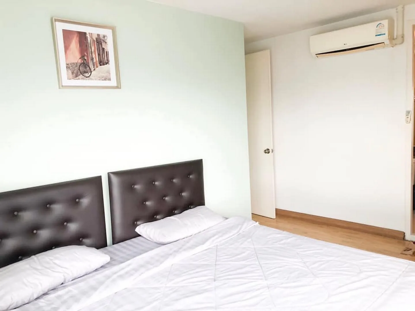 Property photos for The Parkland Taksin - Thapra