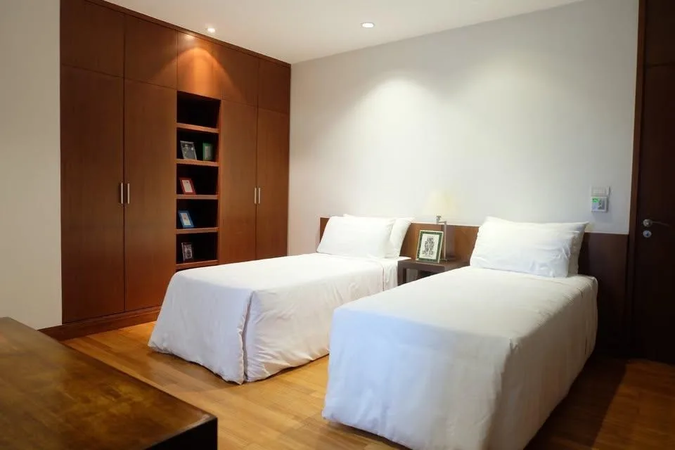 Property photos for Royal Residence Park