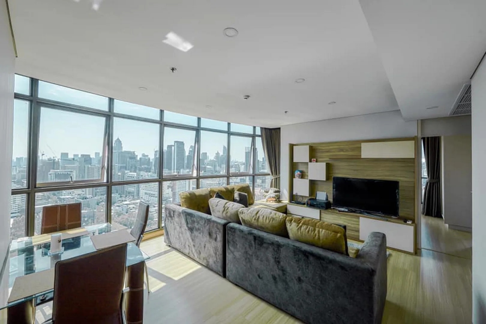 Property photos for Lumpini Suite Phetchaburi - Makkasan