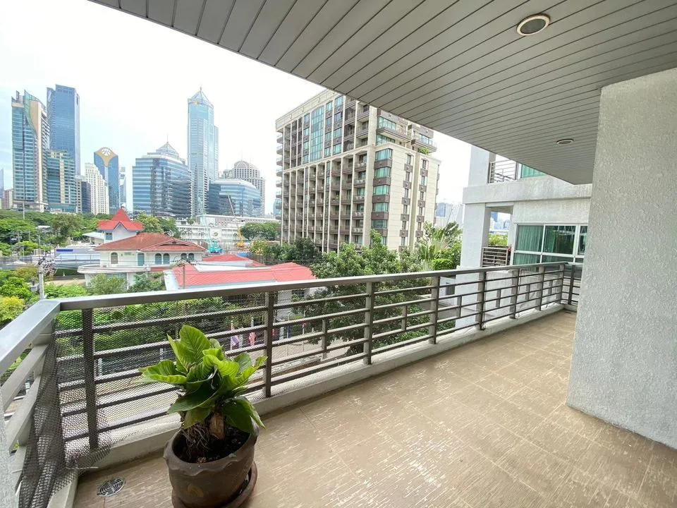 Property photos for Royal Residence Park