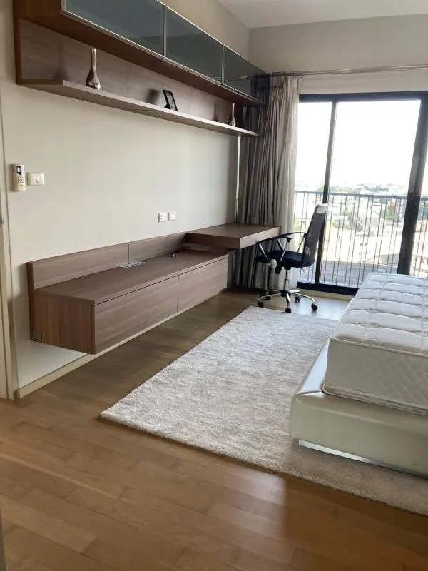 Property photos for Noble Reveal