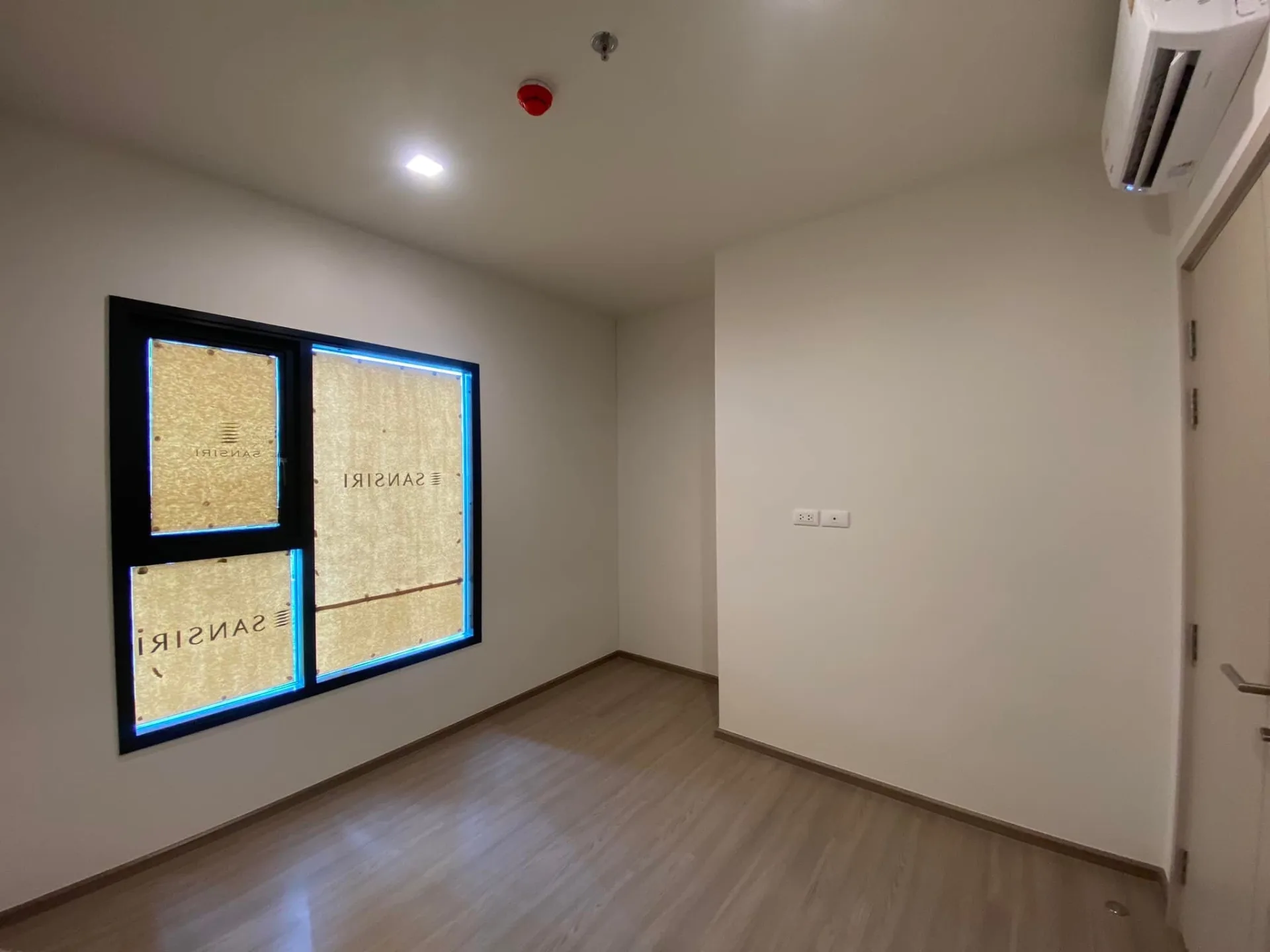 Property photos for The Base Phetchaburi-thonglor