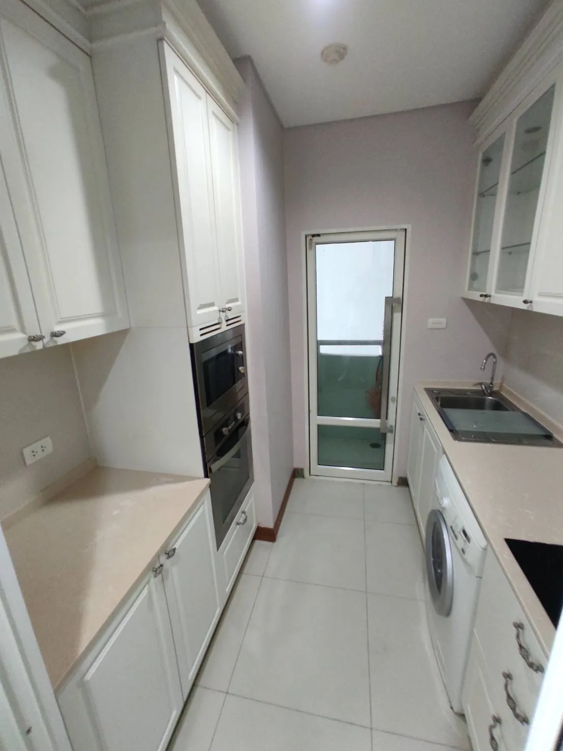 Property photos for Ivy Thonglor