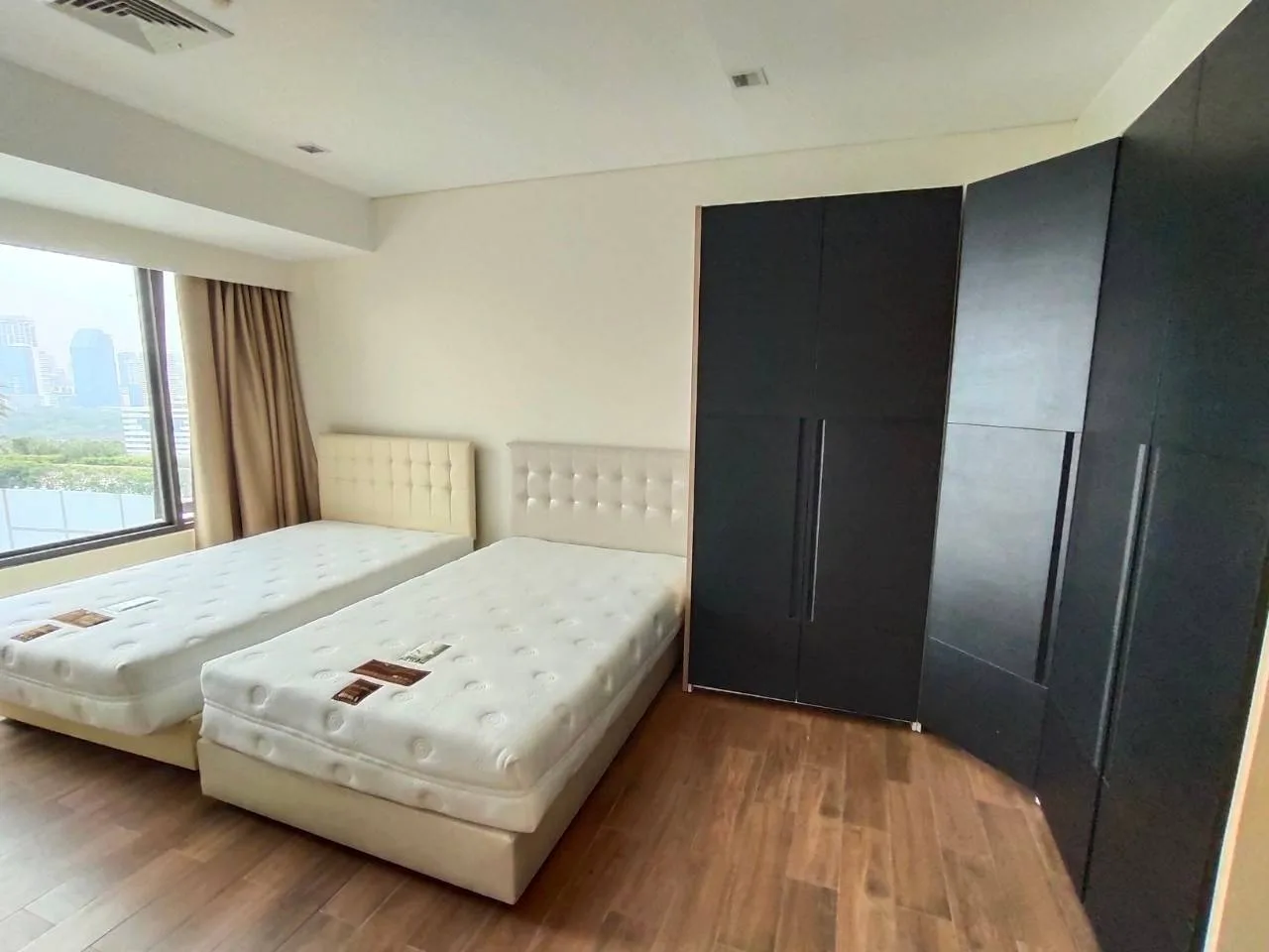 Property photos for Amanta Lumpini