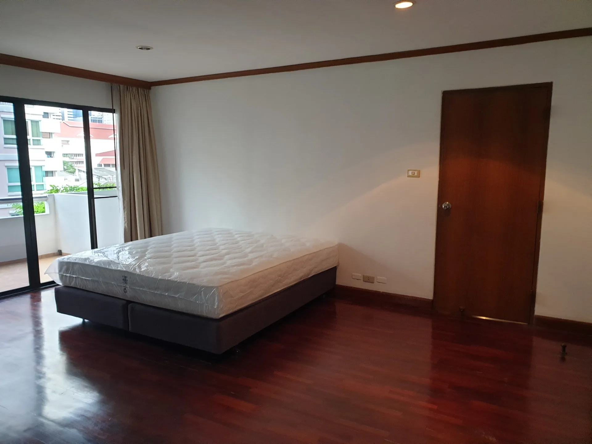 Property photos for Sethiwan Residence